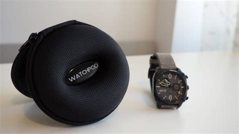 best single watch travel case.